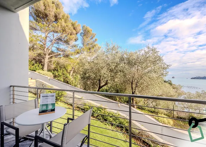 Hotiday Collection - Hotel 4*