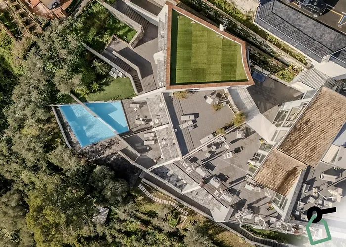 Hotel Hotiday Collection -