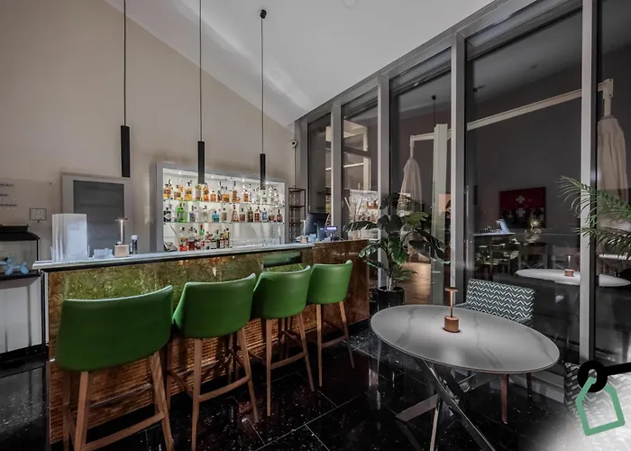 Hotel Hotiday Collection -