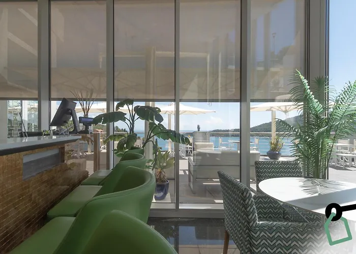 Hotel Hotiday Collection -